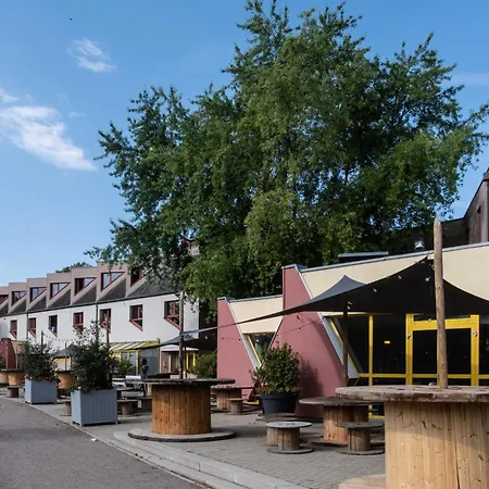 Vandrerhjem Hi 2 Rives