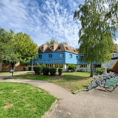 Hi 2 Rives Хостел *