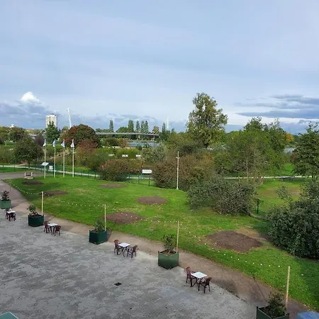 Hi 2 Rives Хостел