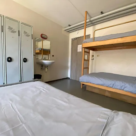 Hostel Hi 2 Rives *